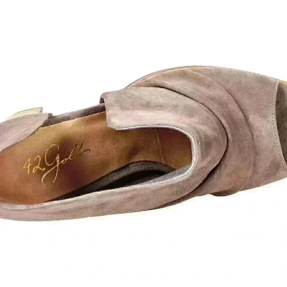 42 Gold Womens Loyalty Peep Toe Boot BRAND NEW - Picture 7 of 8